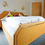 Gaestehaus Herrmann בית הארחה 3*